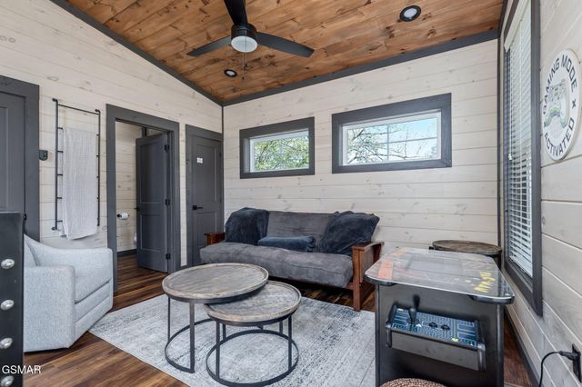 984 Goose Gap Road # 9, Sevierville, TN 37876