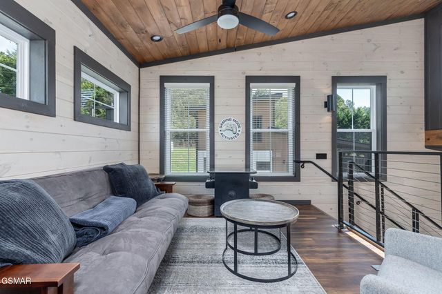 984 Goose Gap Road # 9, Sevierville, TN 37876