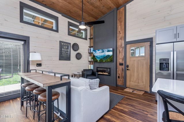984 Goose Gap Road # 9, Sevierville, TN 37876