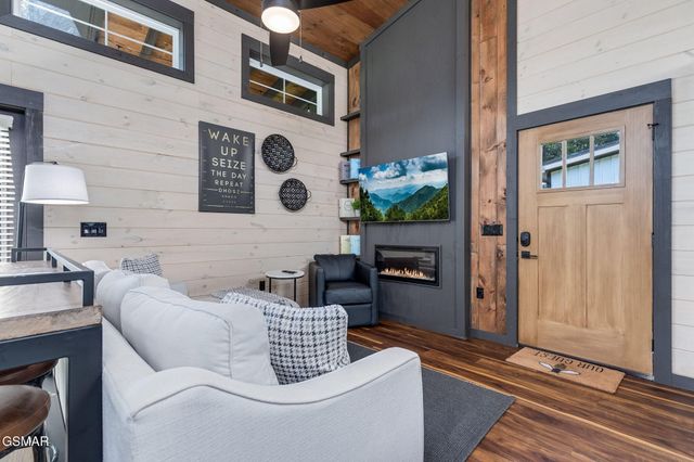 984 Goose Gap Road # 9, Sevierville, TN 37876