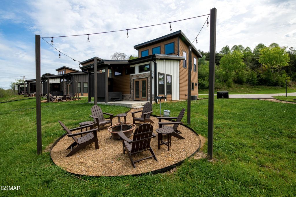 984 Goose Gap Road # 9, Sevierville, TN 37876