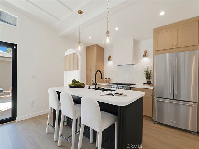 17156 Bullock, Encino, CA 91316