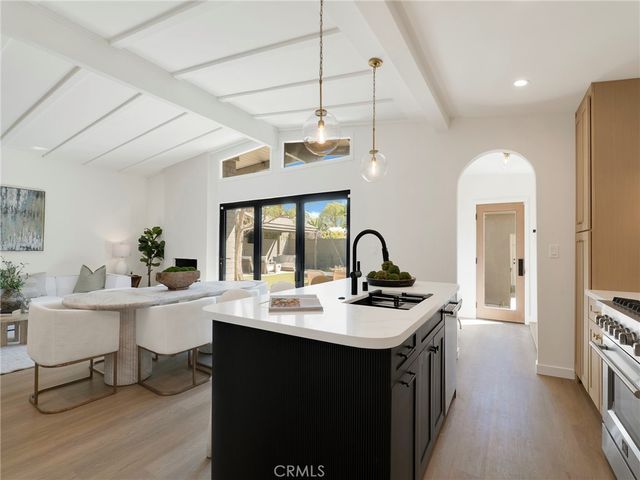 17156 Bullock, Encino, CA 91316