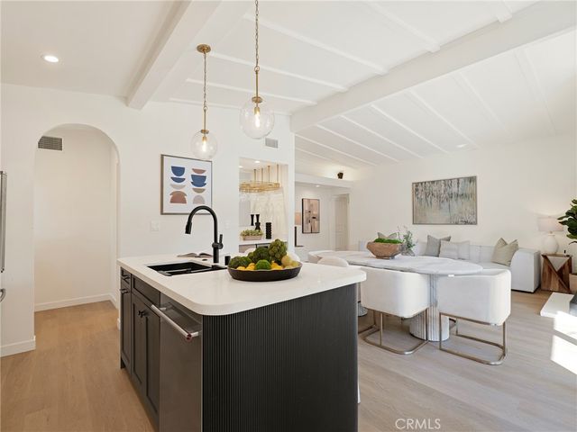 17156 Bullock, Encino, CA 91316