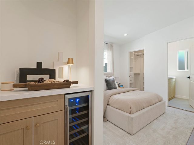 17156 Bullock, Encino, CA 91316