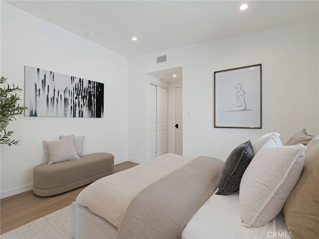 17156 Bullock, Encino, CA 91316