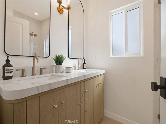 17156 Bullock, Encino, CA 91316