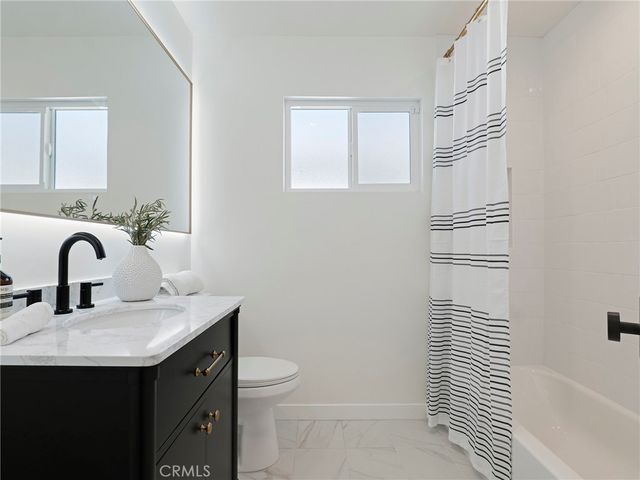 17156 Bullock, Encino, CA 91316