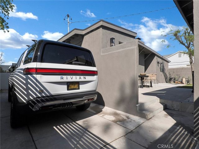 17156 Bullock, Encino, CA 91316