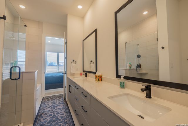 719 E Locust St Unit 4110, San Antonio, TX 78212