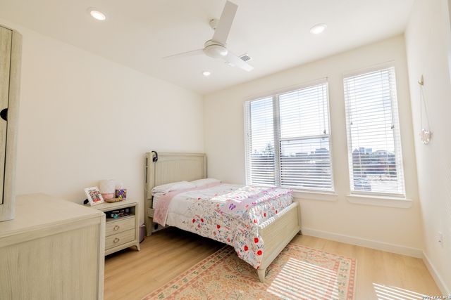 719 E Locust St Unit 4110, San Antonio, TX 78212