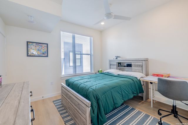 719 E Locust St Unit 4110, San Antonio, TX 78212