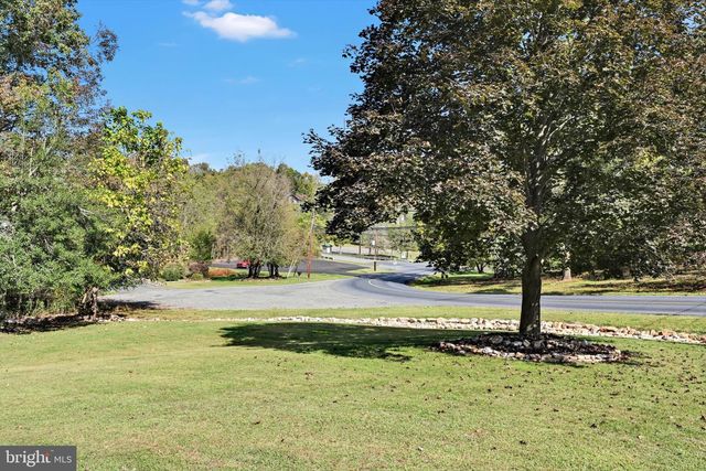 430 MOHAVE DR, Auburn, PA 17922