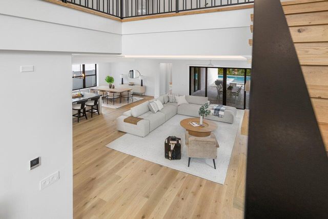 735 SE 4th Avenue, Delray Beach, FL 33483