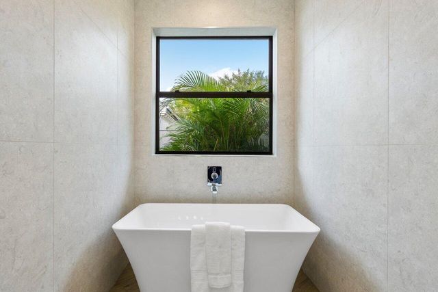 735 SE 4th Avenue, Delray Beach, FL 33483