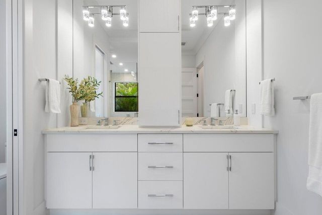 735 SE 4th Avenue, Delray Beach, FL 33483