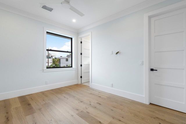 735 SE 4th Avenue, Delray Beach, FL 33483