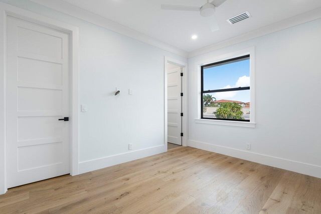 735 SE 4th Avenue, Delray Beach, FL 33483