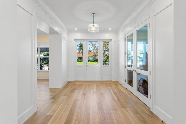 735 SE 4th Avenue, Delray Beach, FL 33483