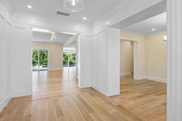 735 SE 4th Avenue, Delray Beach, FL 33483