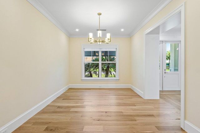 735 SE 4th Avenue, Delray Beach, FL 33483