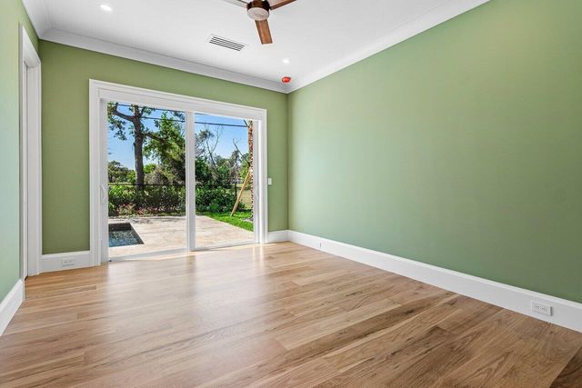 735 SE 4th Avenue, Delray Beach, FL 33483