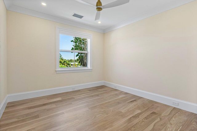 735 SE 4th Avenue, Delray Beach, FL 33483