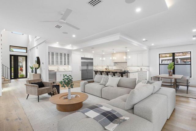 735 SE 4th Avenue, Delray Beach, FL 33483