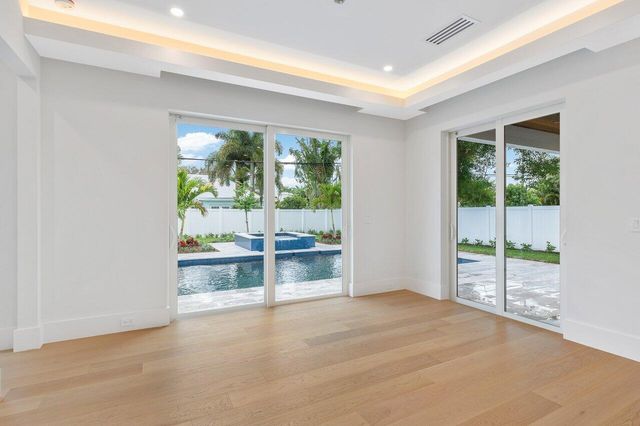 735 SE 4th Avenue, Delray Beach, FL 33483