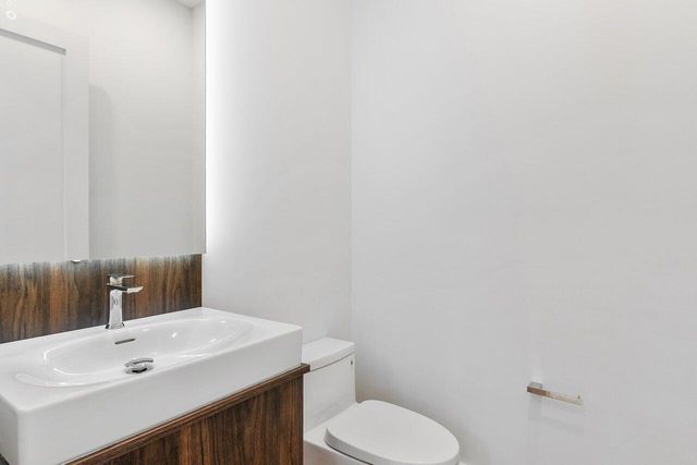 735 SE 4th Avenue, Delray Beach, FL 33483