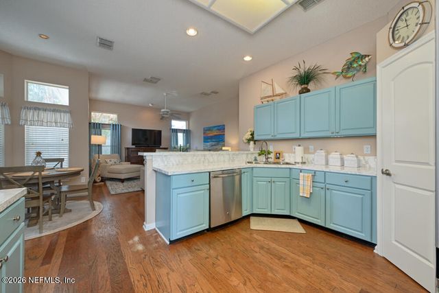 1571 BLUE HERON Lane, Jacksonville Beach, FL 32250