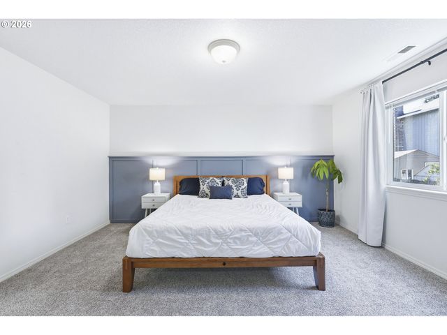 8065 Sw CAROL ANN Ct, Portland, OR 97224