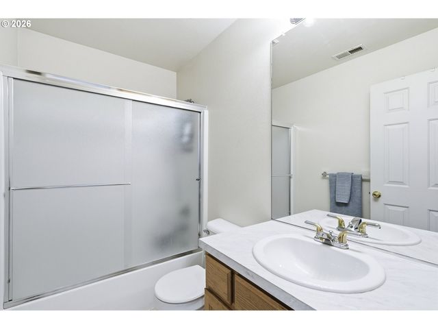 8065 Sw CAROL ANN Ct, Portland, OR 97224