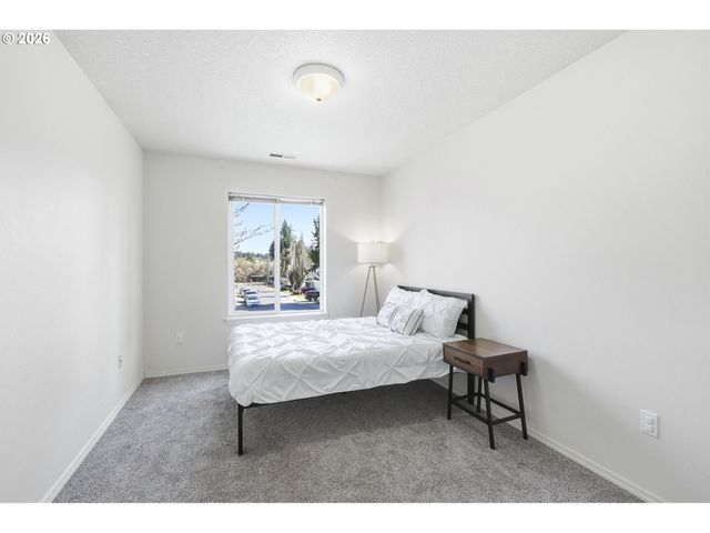 8065 Sw CAROL ANN Ct, Portland, OR 97224