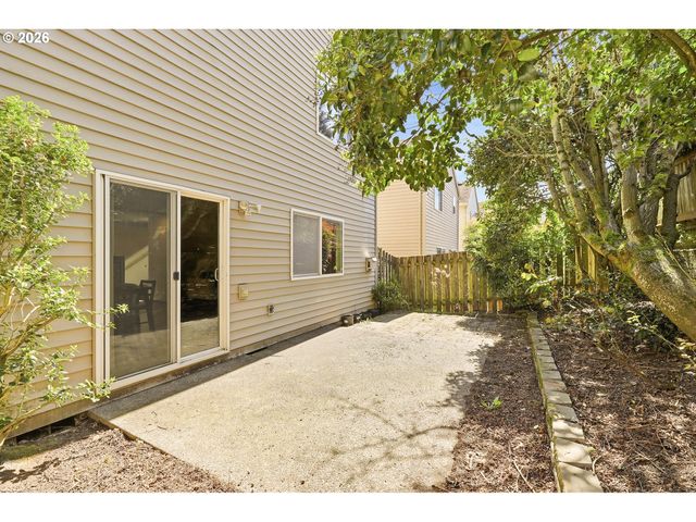 8065 Sw CAROL ANN Ct, Portland, OR 97224