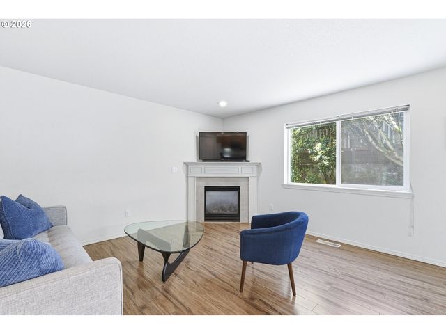 8065 Sw CAROL ANN Ct, Portland, OR 97224