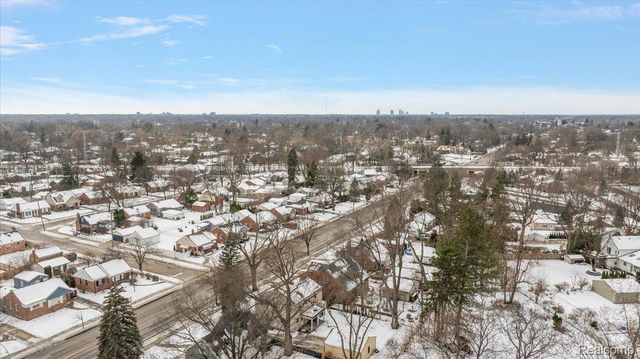 1012 W 12 Mile Road, Royal Oak, MI 48073