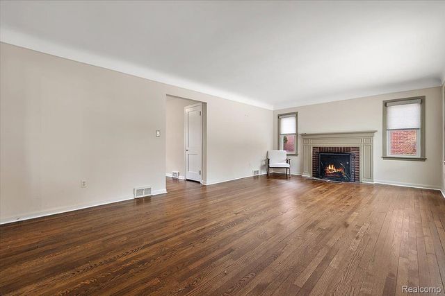 1012 W 12 Mile Road, Royal Oak, MI 48073