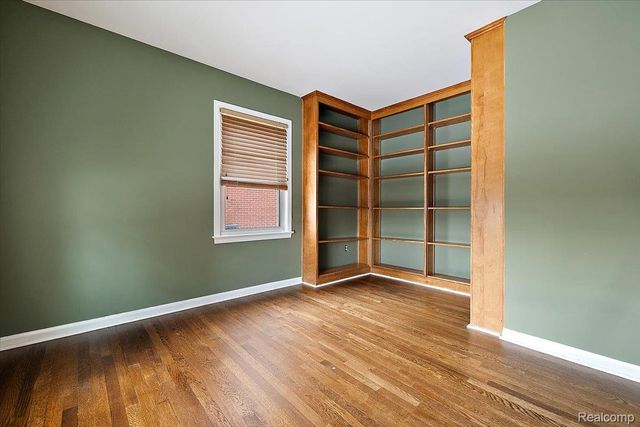 1012 W 12 Mile Road, Royal Oak, MI 48073