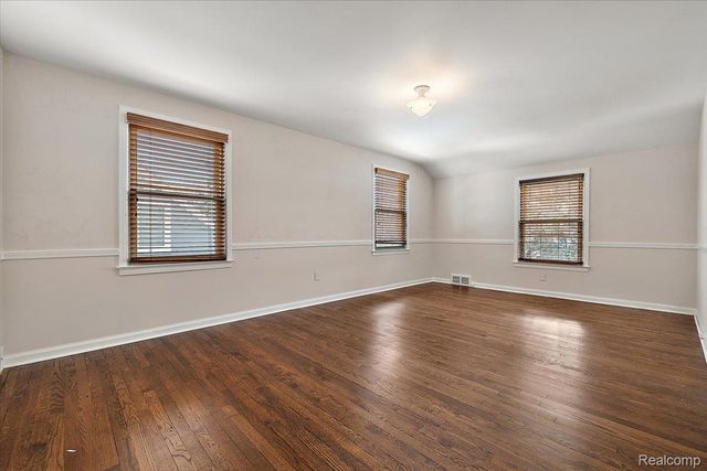 1012 W 12 Mile Road, Royal Oak, MI 48073