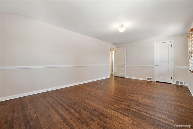 1012 W 12 Mile Road, Royal Oak, MI 48073