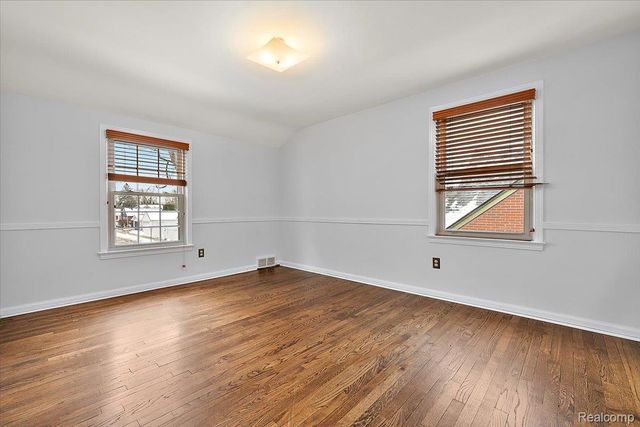 1012 W 12 Mile Road, Royal Oak, MI 48073