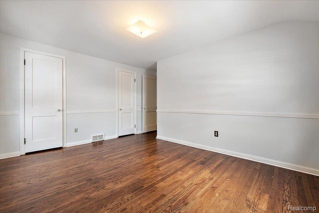 1012 W 12 Mile Road, Royal Oak, MI 48073