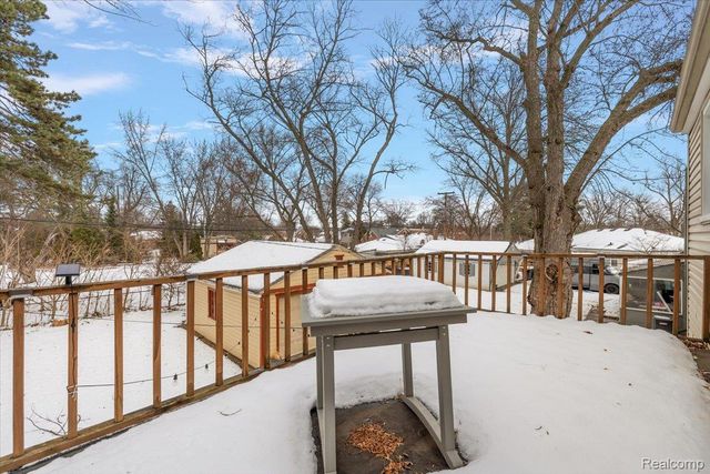 1012 W 12 Mile Road, Royal Oak, MI 48073