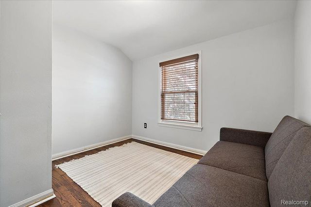 1012 W 12 Mile Road, Royal Oak, MI 48073