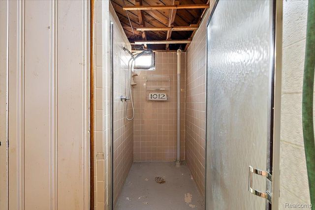 1012 W 12 Mile Road, Royal Oak, MI 48073