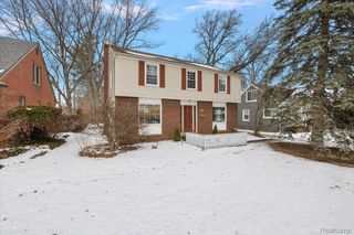 1012 W 12 Mile Road, Royal Oak, MI 48073