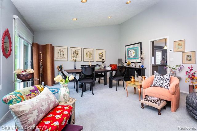 5396 Fairway Court, West Bloomfield, MI 48323