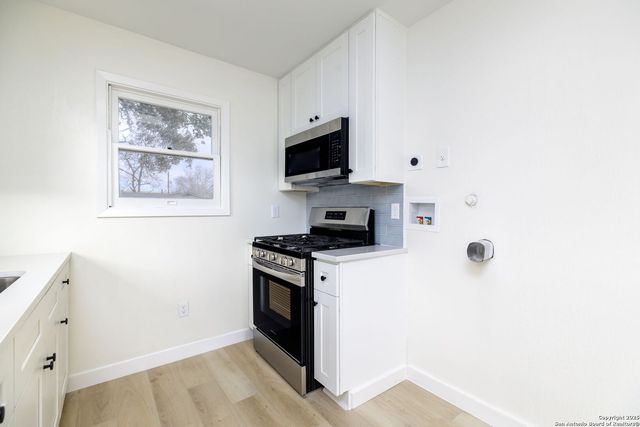 618 Santa Monica, San Antonio, TX 78212