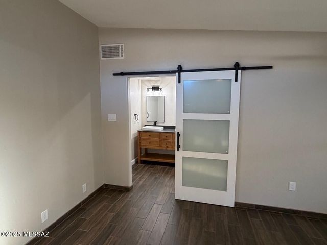 9780 E Hollow Place, Tucson, AZ 85748